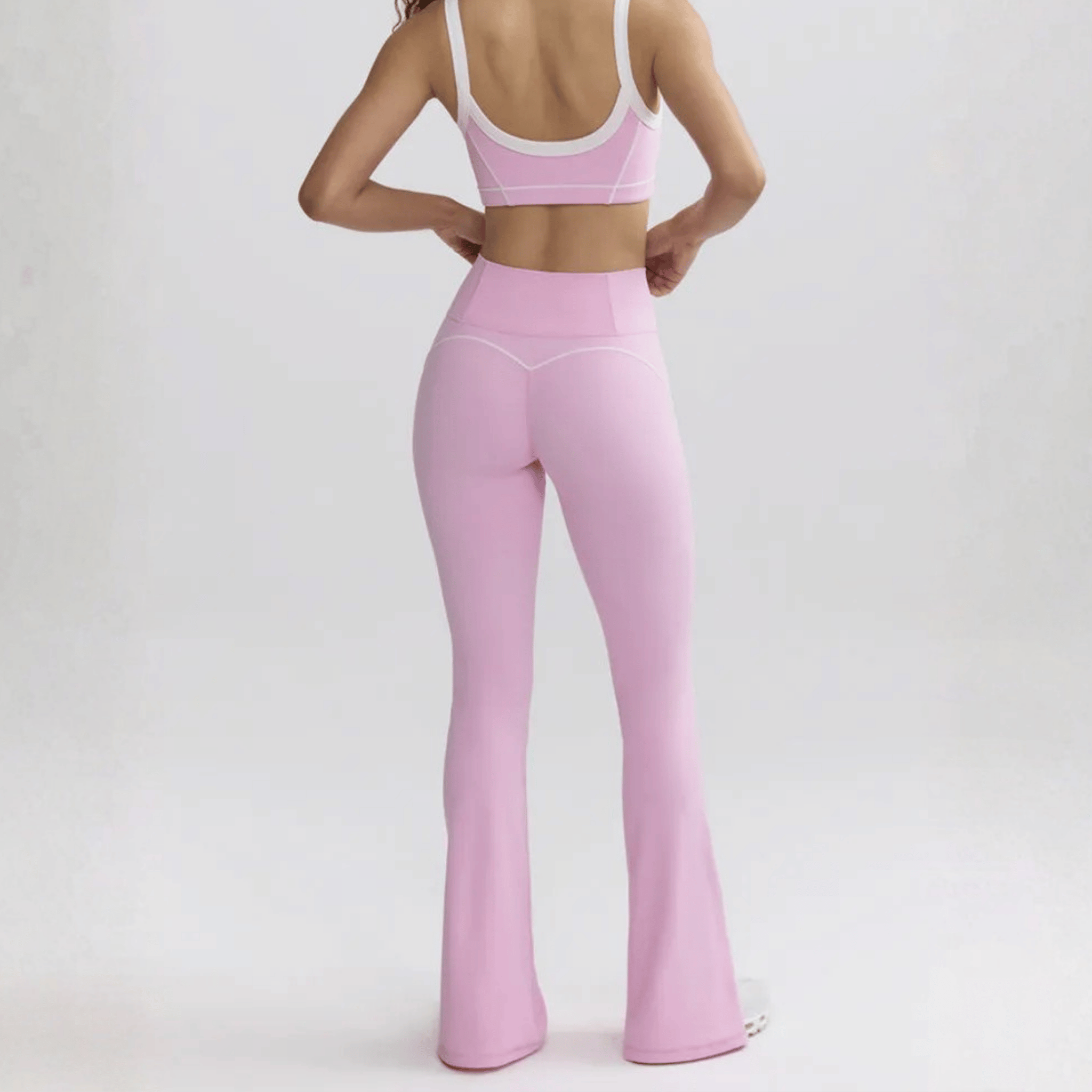 Studio Seamless Flare Set