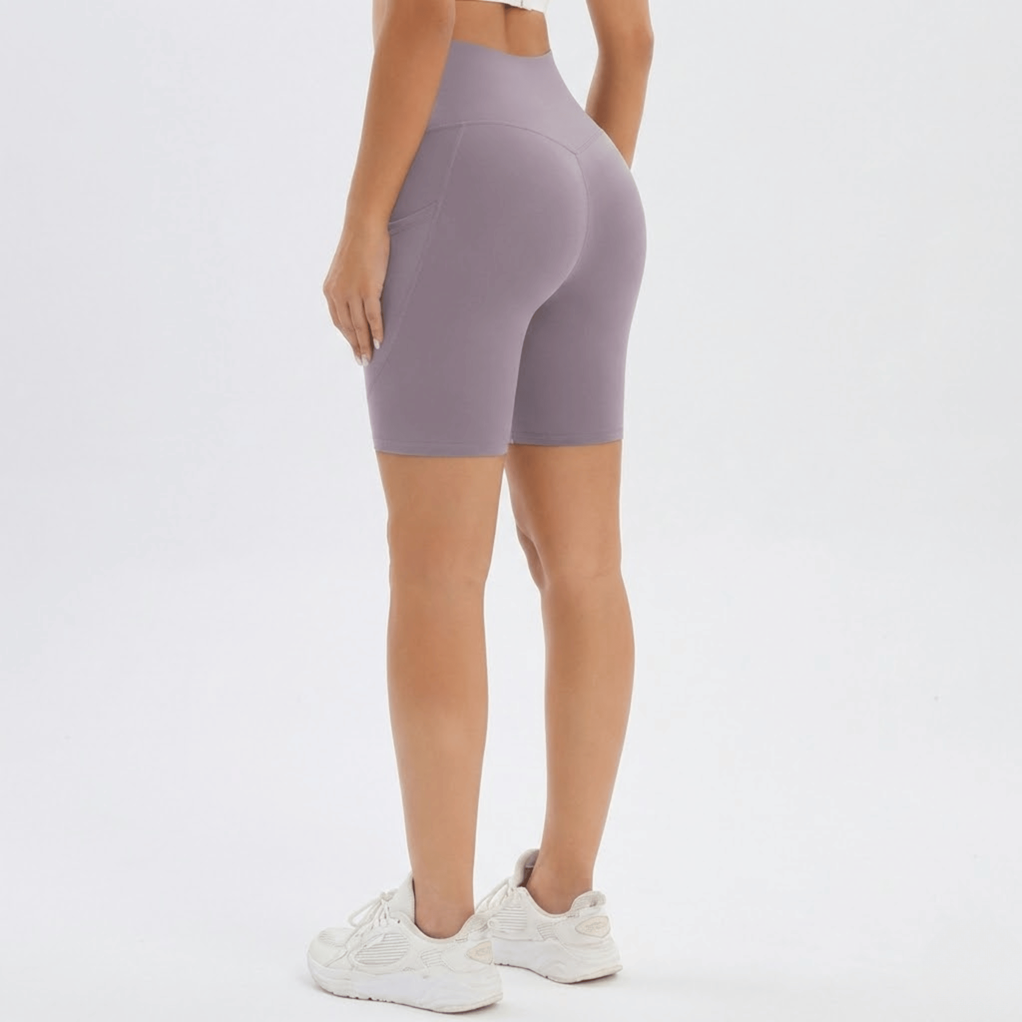 Motion Basic Pocket Shorts