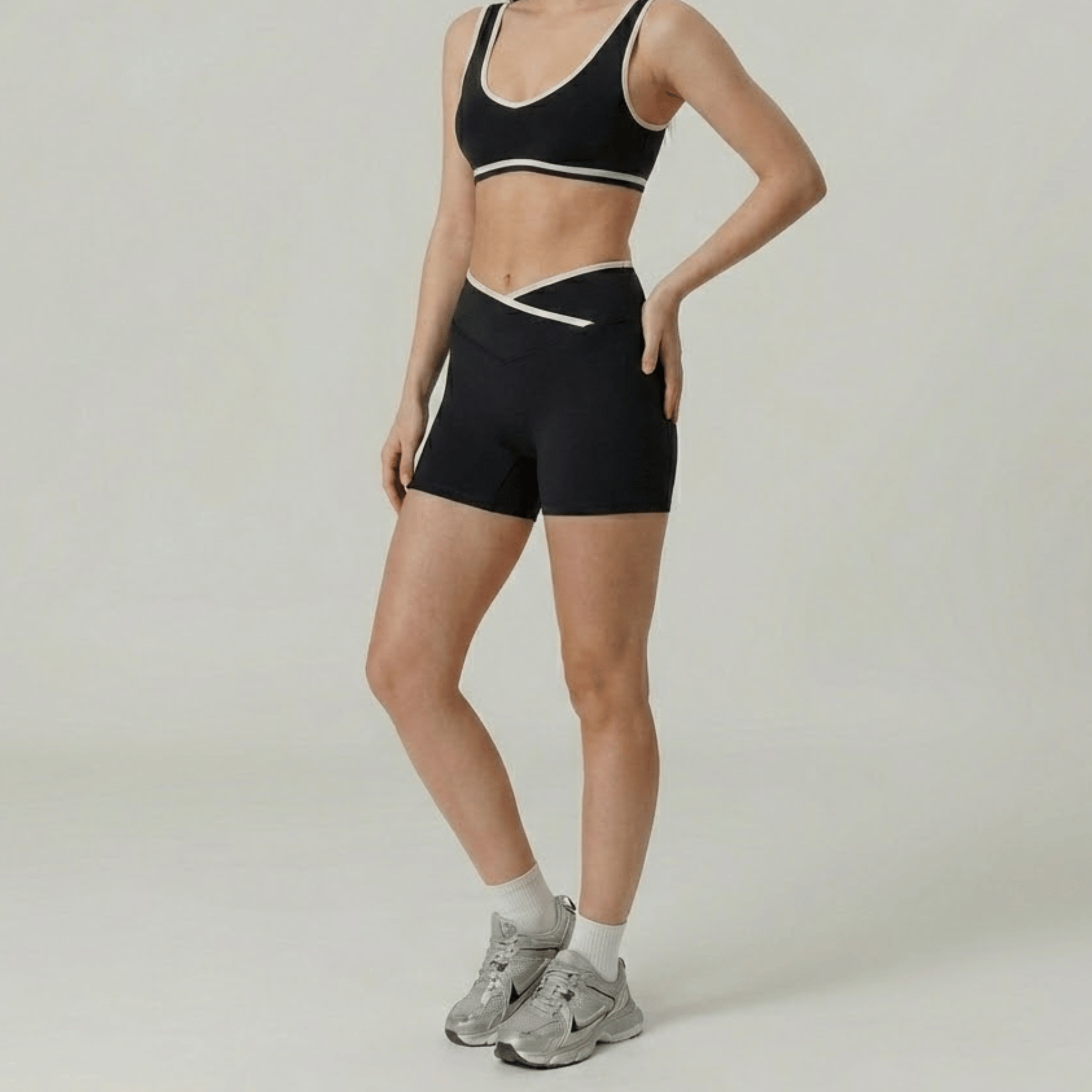 Studio Contrast Shorts Set