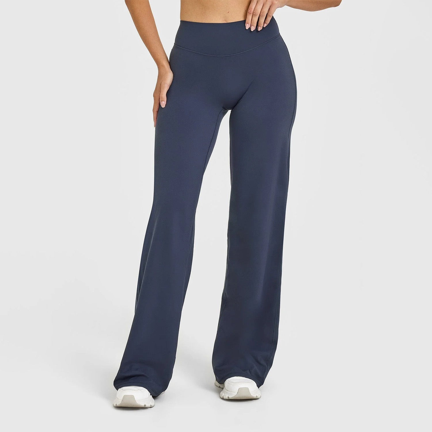 Seamless Straight Leg Pant Performance