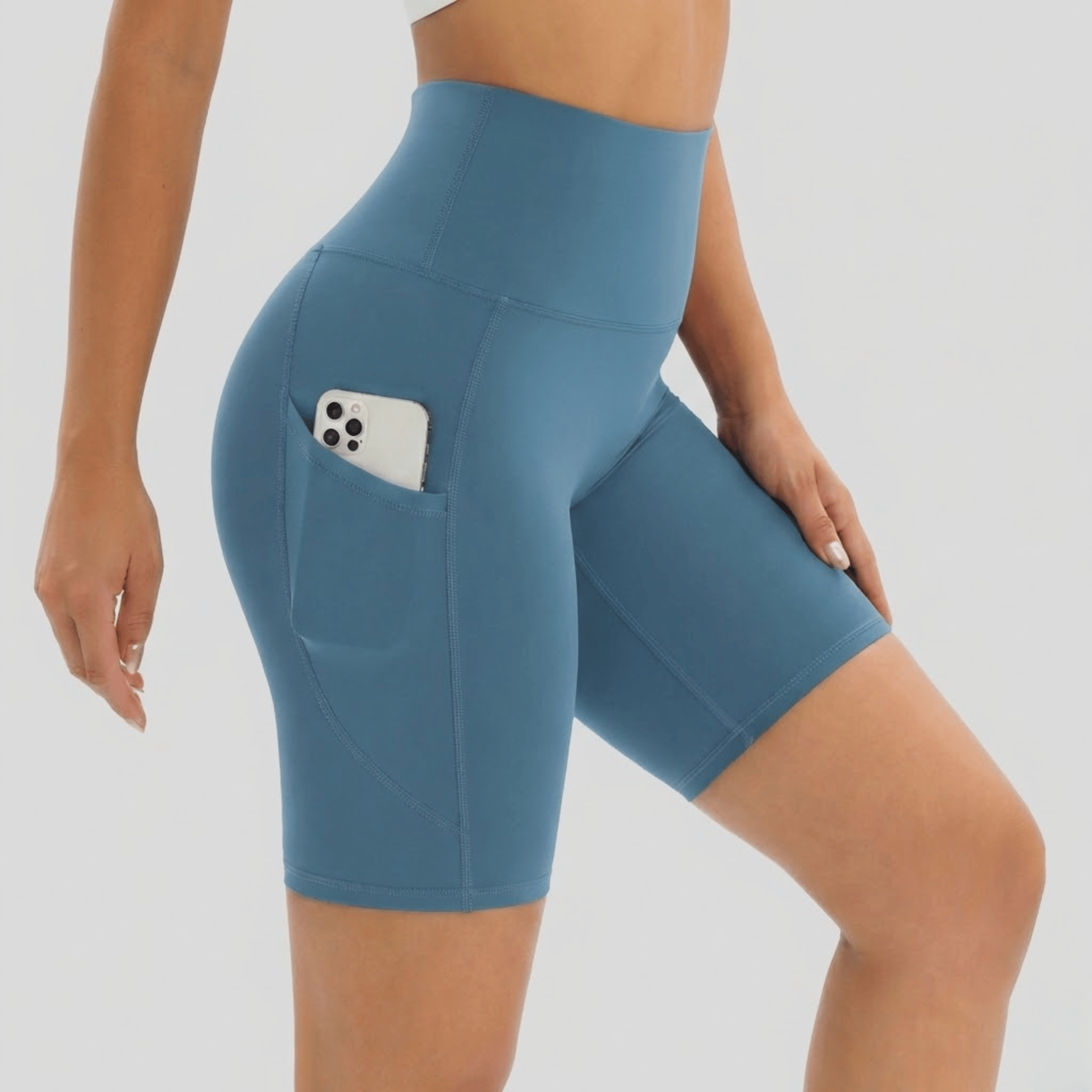 Motion Basic Pocket Shorts